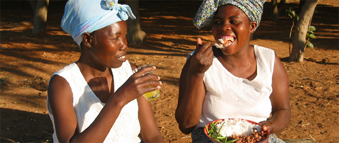 two women eating